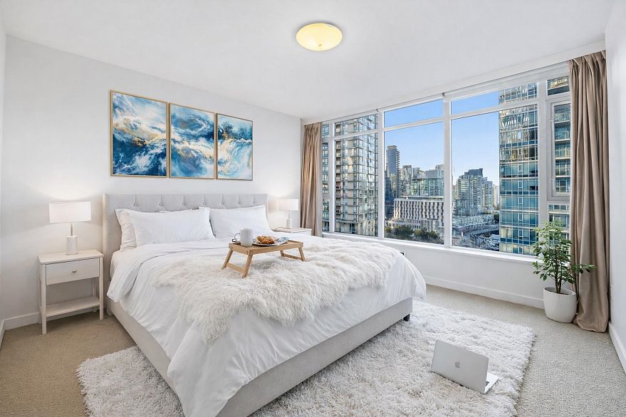 1301 1233 W Cordova Street