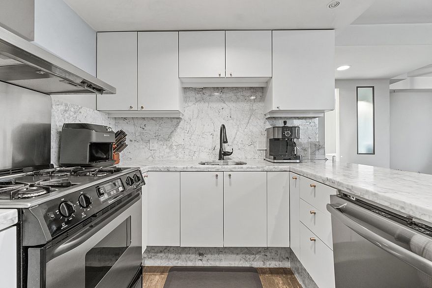 2709 501 Pacific Street