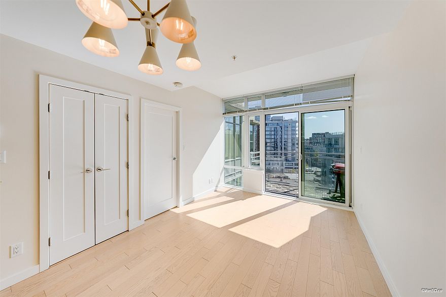 1002 88 W 1st Avenue