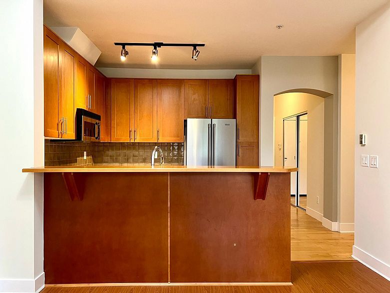 1314 4655 Valley Drive