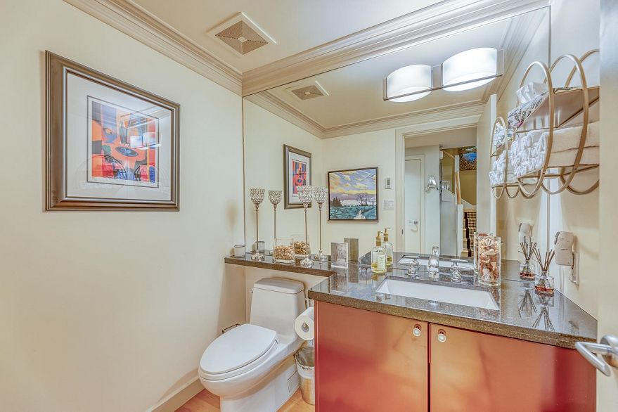 TH29 1295 W Cordova Street