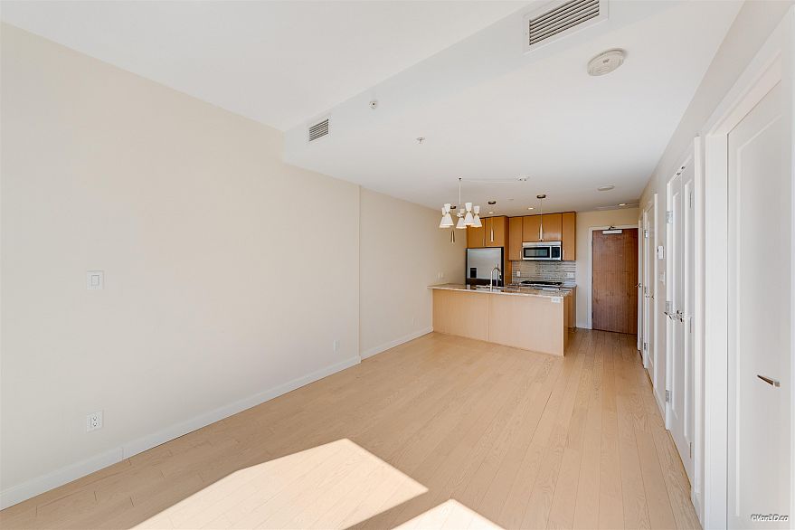 1002 88 W 1st Avenue