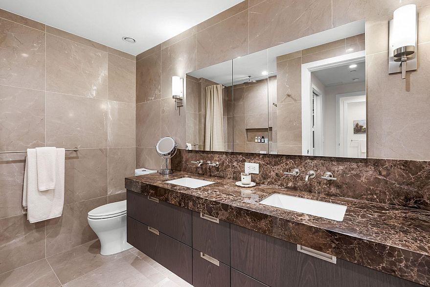 3404 1335 Howe Street