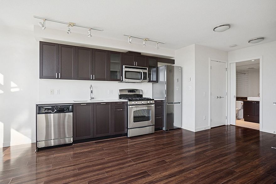 1010 4815 Eldorado Mews