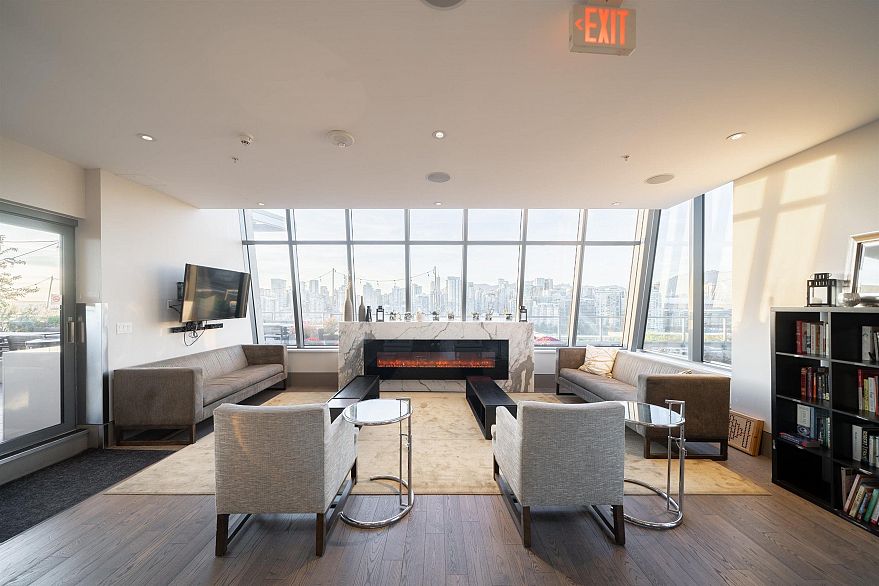 12F 288 1ST AVENUE, Vancouver BC V5Y 0E9