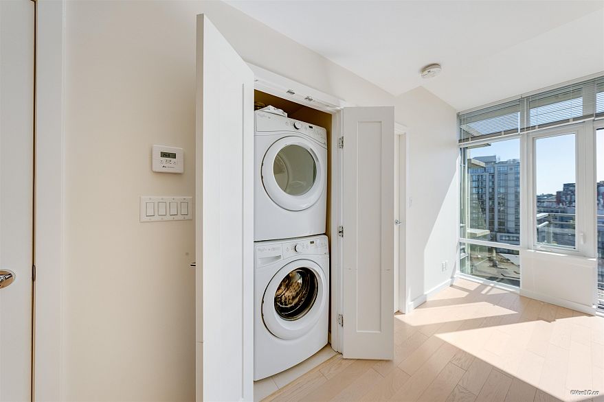 1002 88 W 1st Avenue