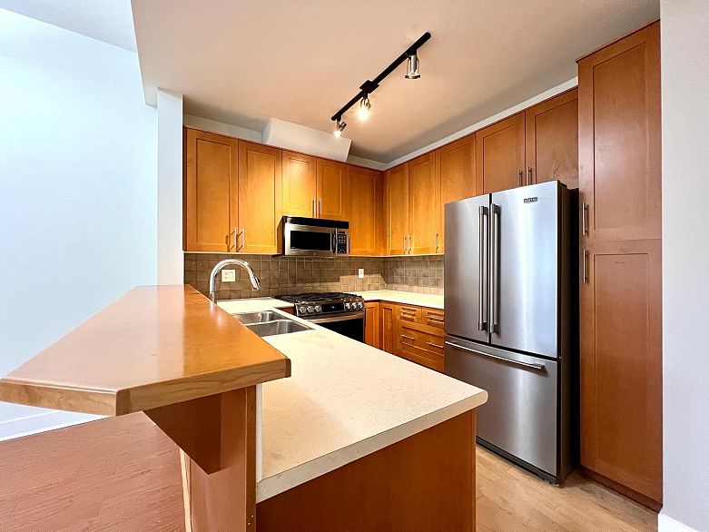 1314 4655 Valley Drive