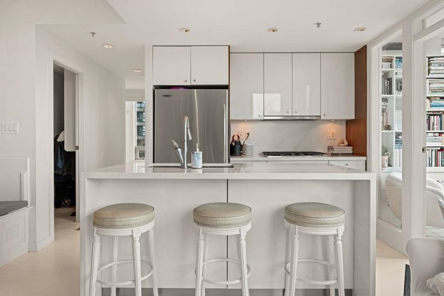 601 1005 Beach Avenue