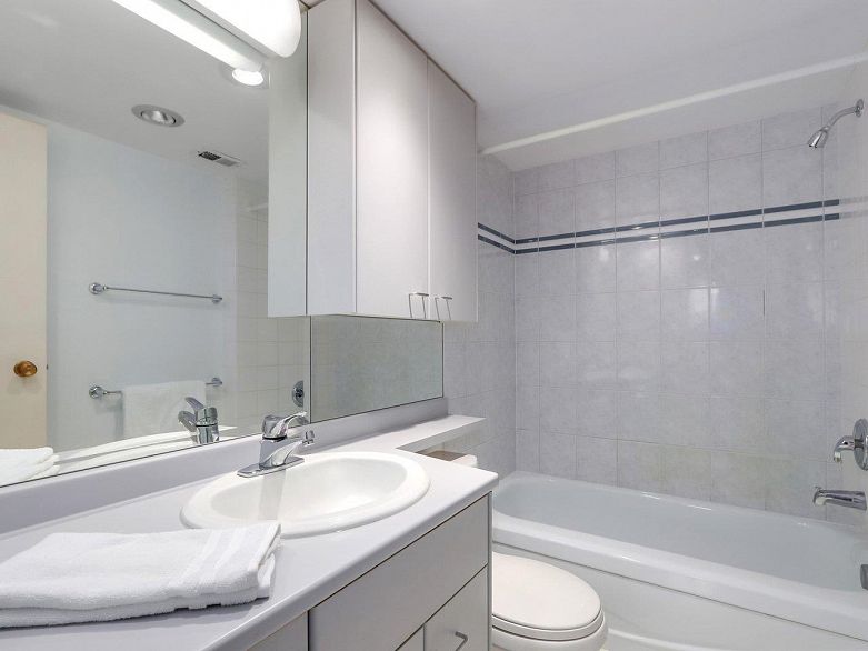 602 5350 Balsam Street