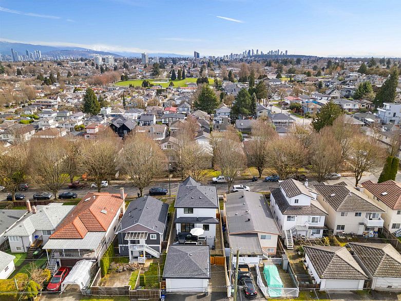 5059 Sherbrooke Street