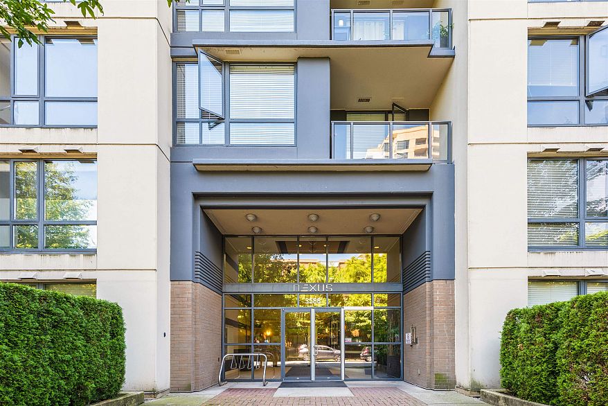 303 3588 Crowley Drive