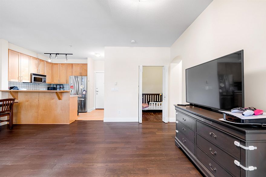 1217 4655 Valley Drive