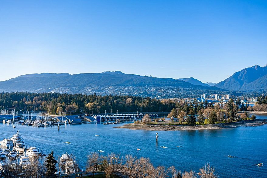 1301 1233 W Cordova Street