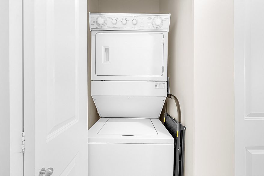 1217 4655 Valley Drive