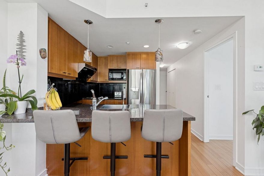 1202 1680 Bayshore Drive