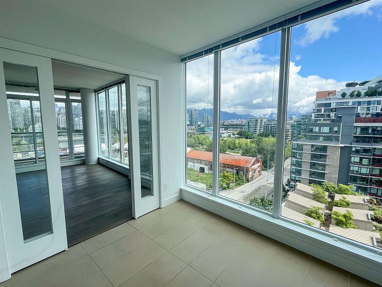 12F 288 1ST AVENUE, Vancouver BC V5Y 0E9