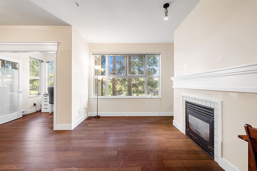 1217 4655 Valley Drive