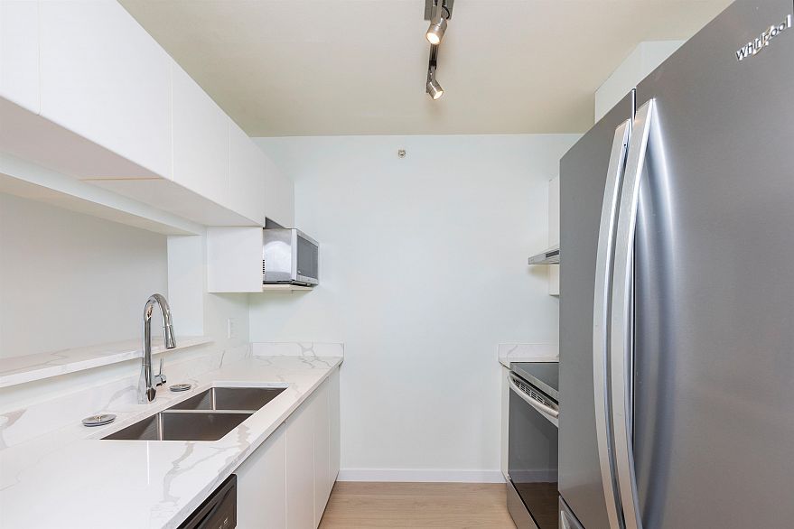 1808 5189 Gaston Street