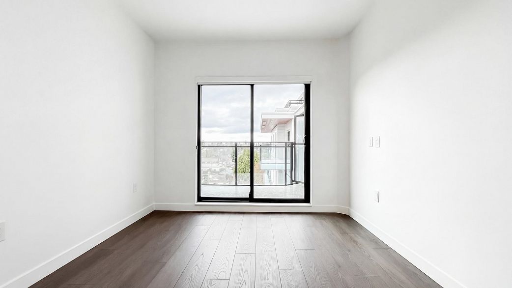 609 1680 E 12 Avenue