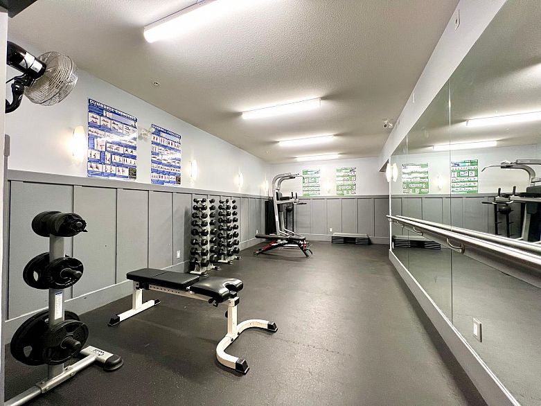 1314 4655 Valley Drive