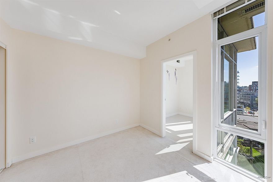 1002 88 W 1st Avenue