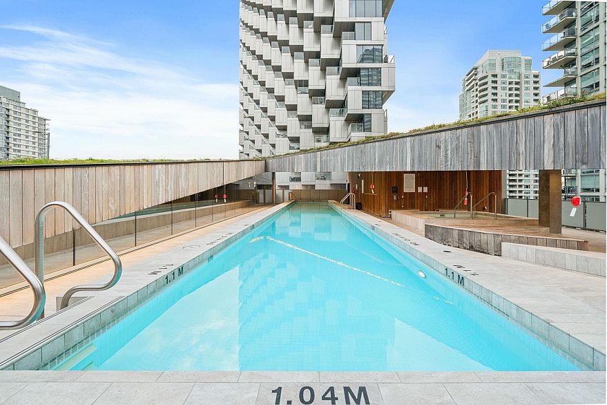 306 1480 Howe Street