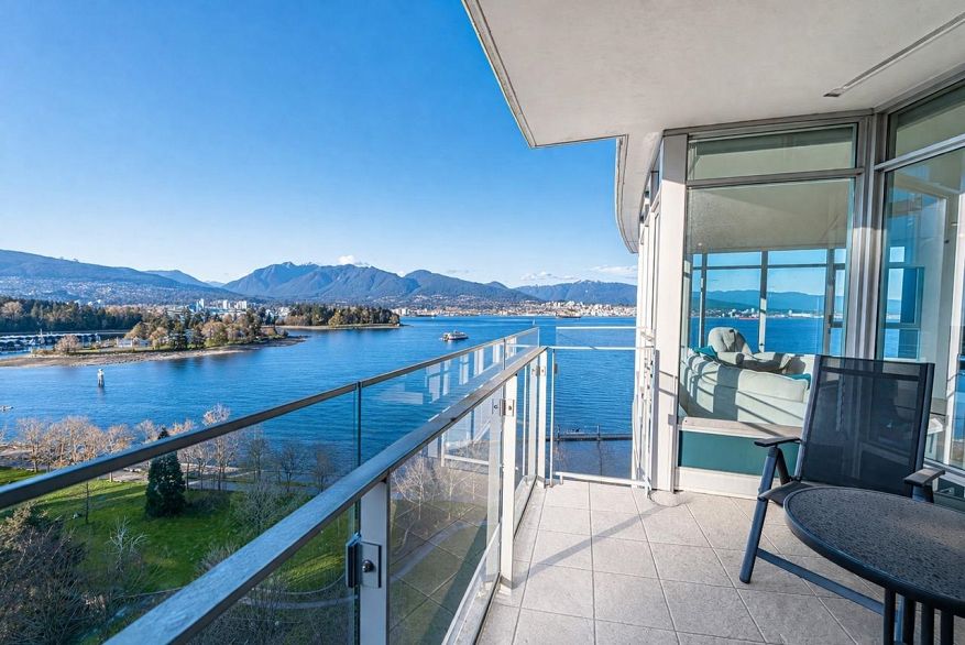 1301 1233 W Cordova Street