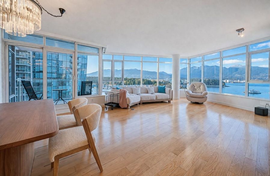 1301 1233 W Cordova Street