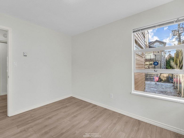 202 966 W 14th Avenue