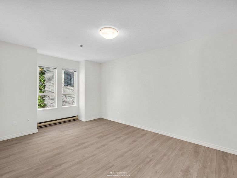 202 966 W 14th Avenue