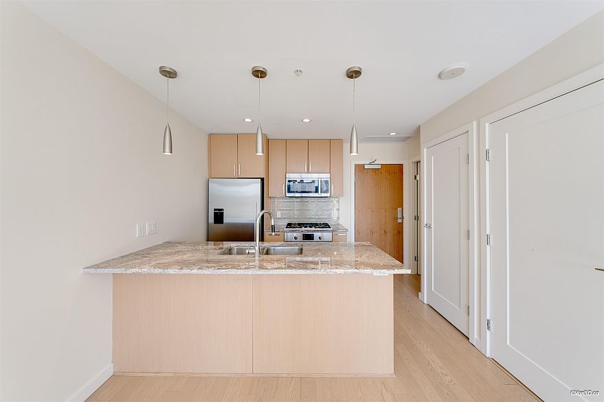 1002 88 W 1st Avenue