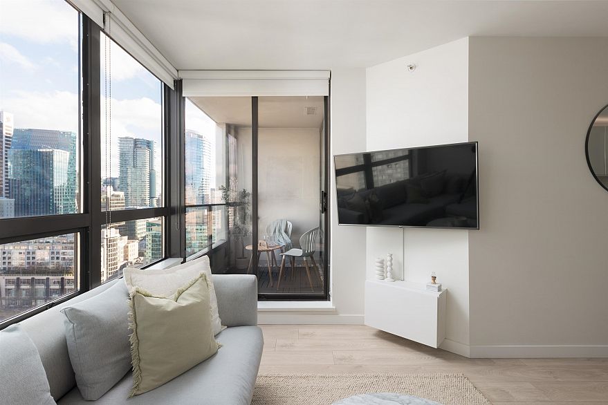 1916 938 Smithe Street