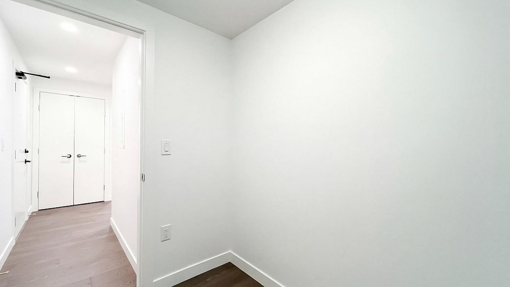 609 1680 E 12 Avenue