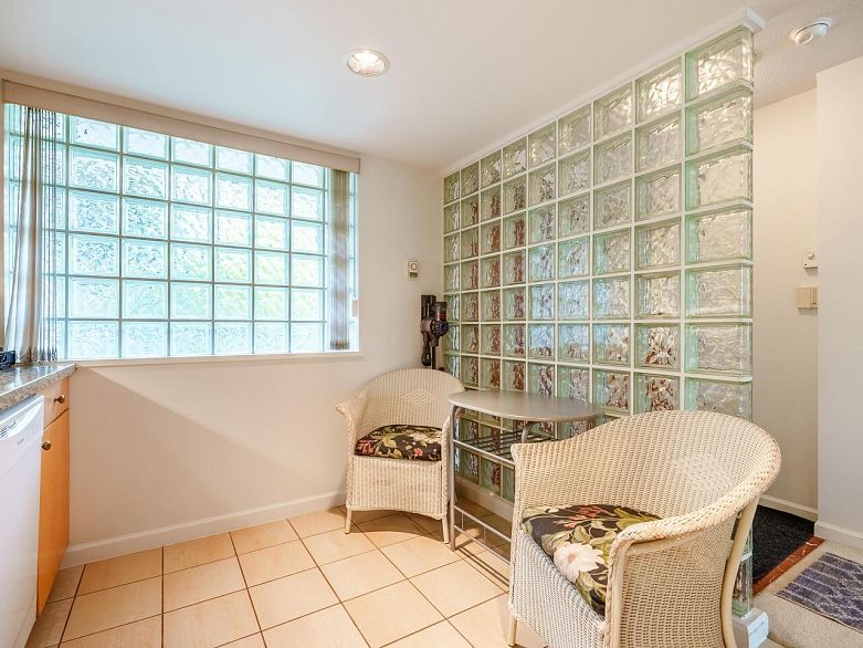 321 1228 Marinaside Crescent