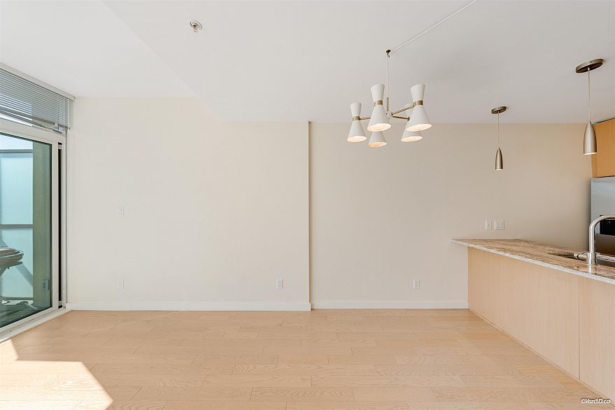 1002 88 W 1st Avenue