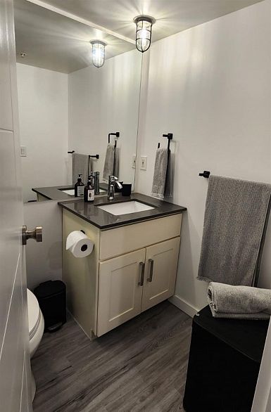 1010 1238 Seymour Street