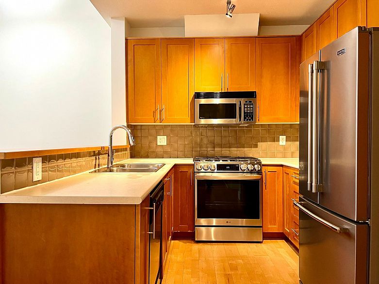 1314 4655 Valley Drive