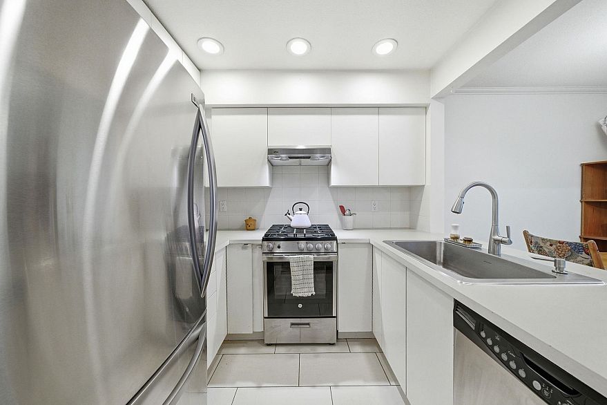 1405 Pendrell Street