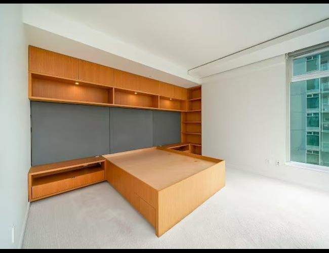 903 2411 Heather Street