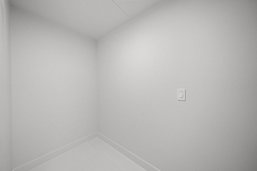 706 1033 Nelson Street