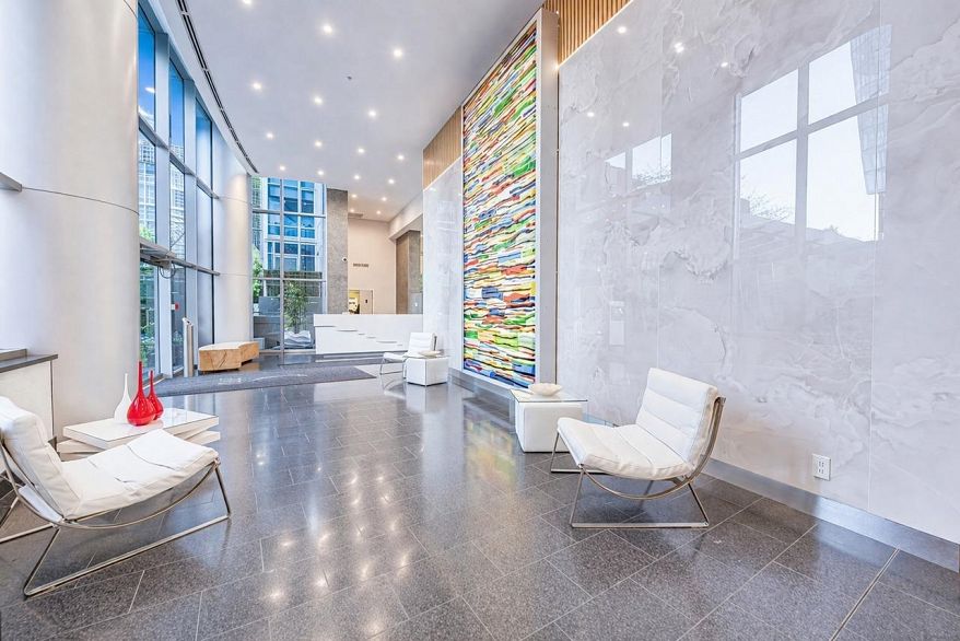 1301 1233 W Cordova Street