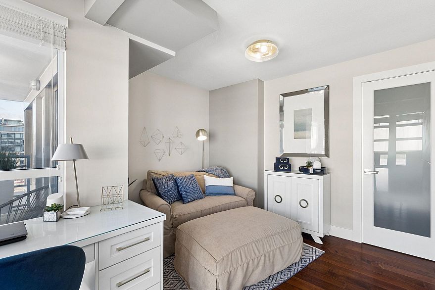 706 2137 W 10th Avenue