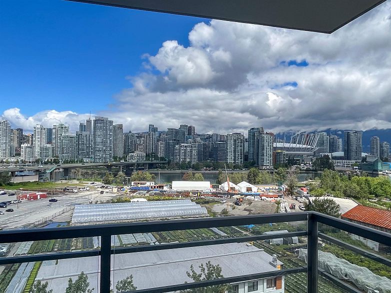 12F 288 1ST AVENUE, Vancouver BC V5Y 0E9