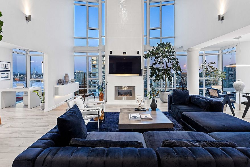 PH1 930 Cambie Street