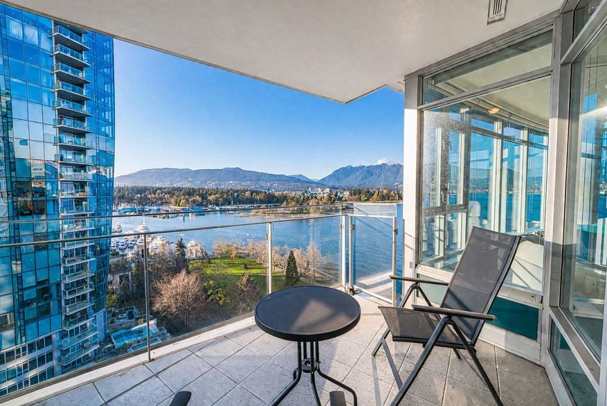 1301 1233 W Cordova Street