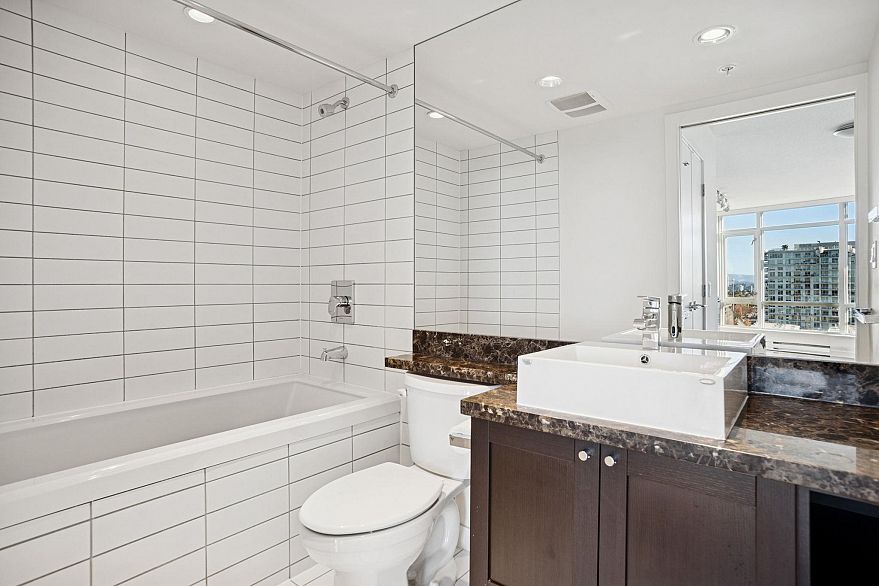 1010 4815 Eldorado Mews