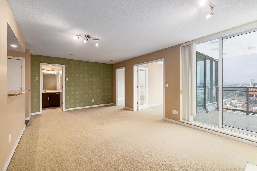 1703 120 Milross Avenue