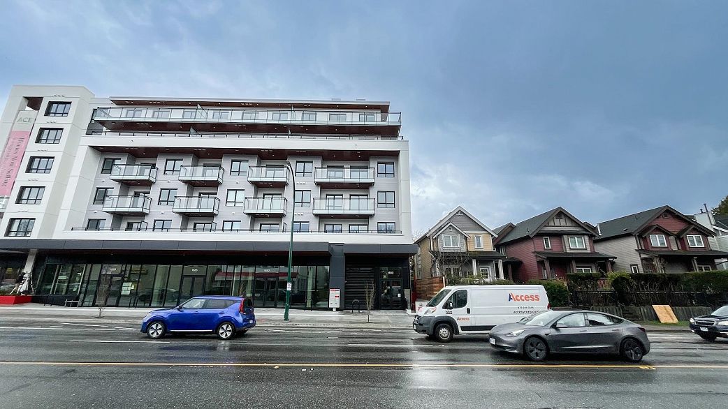 609 1680 E 12 Avenue