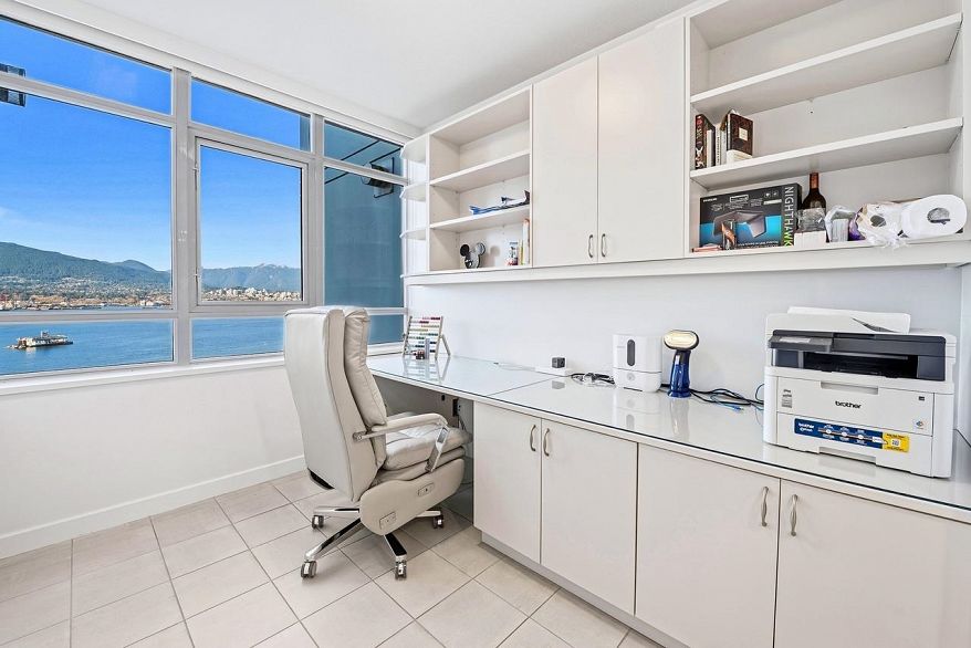 1301 1233 W Cordova Street