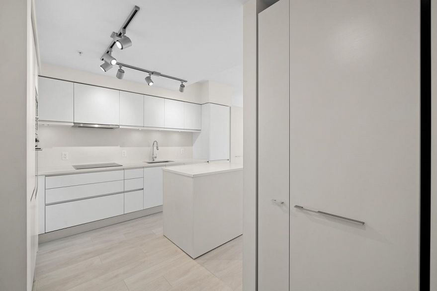 1014 180 E 2nd Avenue